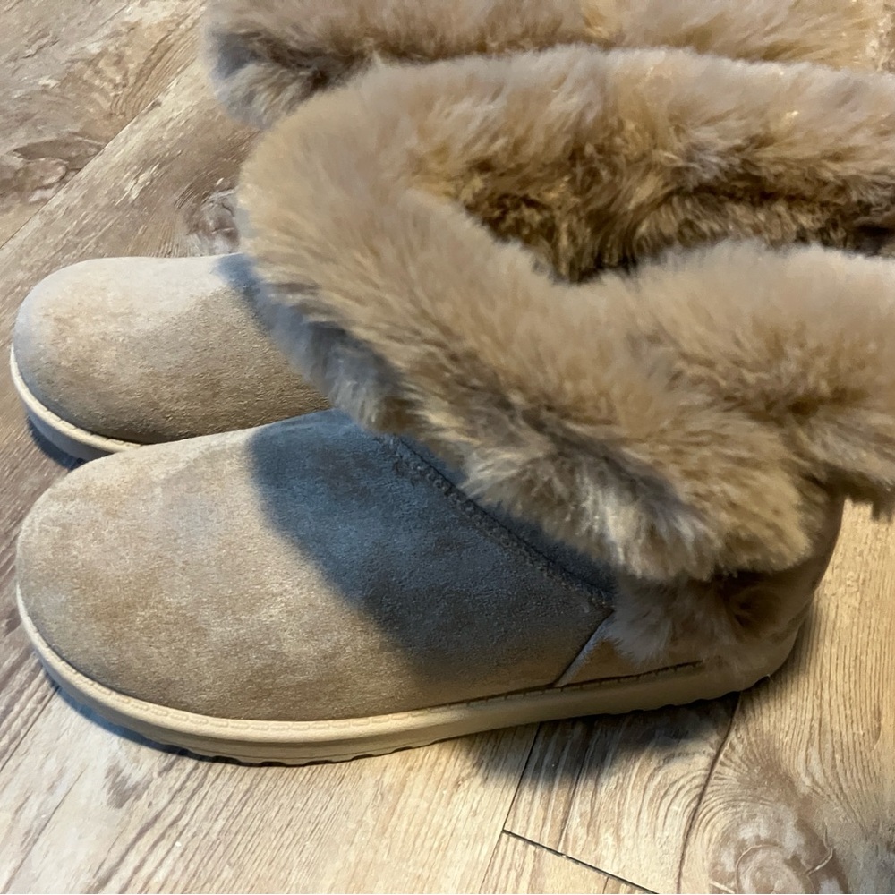 SO boots size 7 NWOT